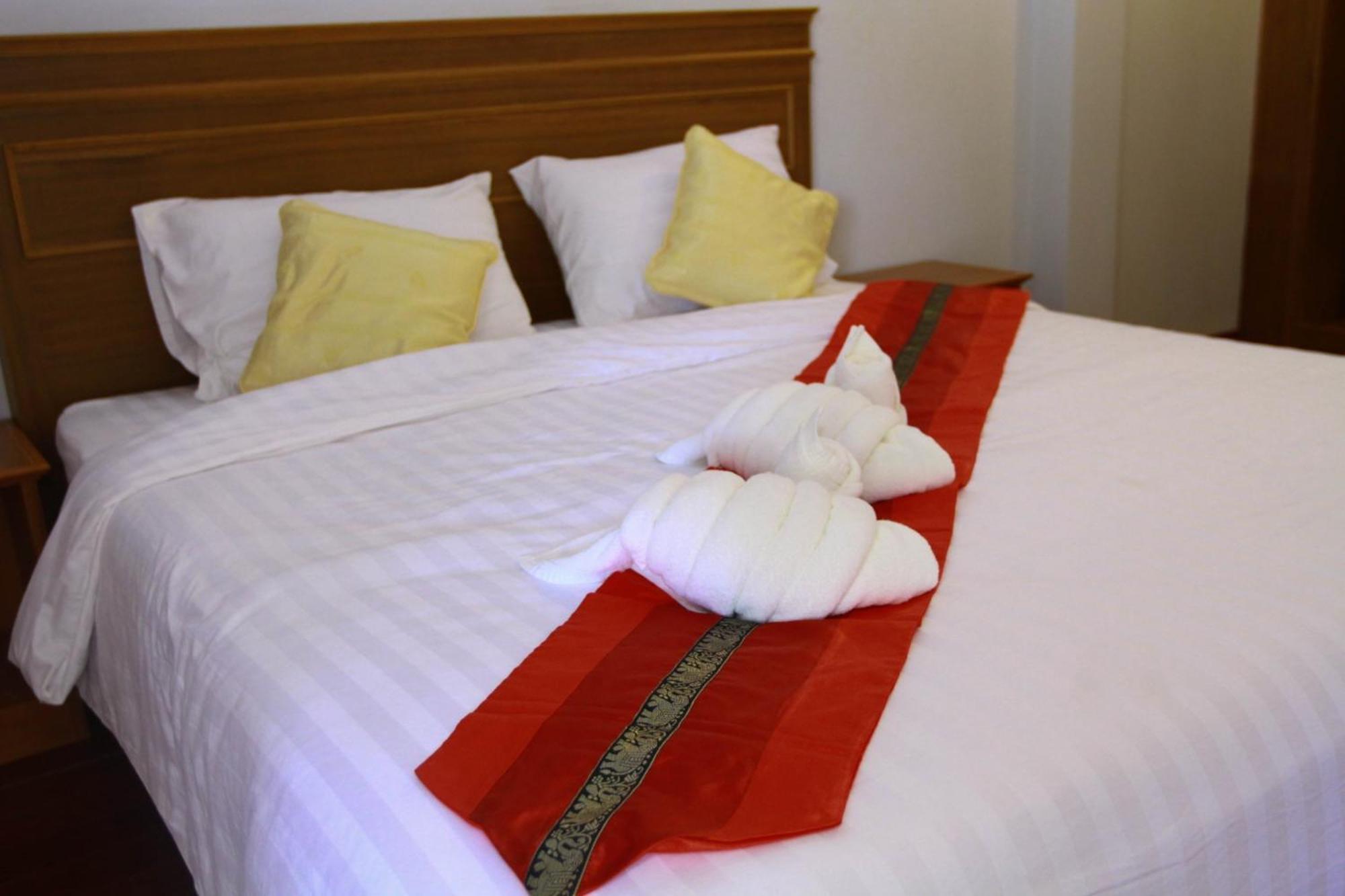 Hugpua Hotel Нан Экстерьер фото